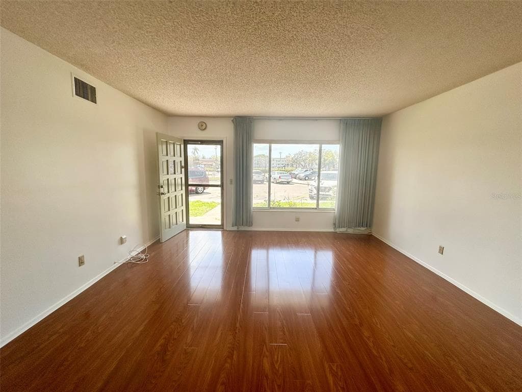 2400 COLUMBIA DRIVE # 18, CLEARWATER, FL 33763 — zdjęcie 3