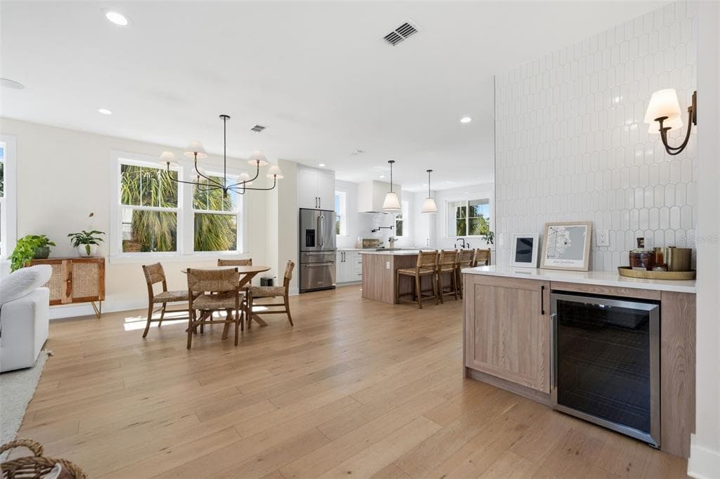 1811 BAYOU GRANDE BOULEVARD NE, ST PETERSBURG, FL 33703 — zdjęcie 3