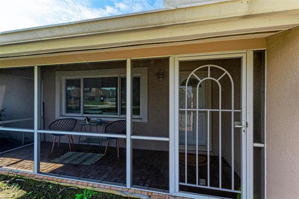 6000 BAYOU GRANDE BOULEVARD NE, ST PETERSBURG, FL 33703 — zdjęcie 4