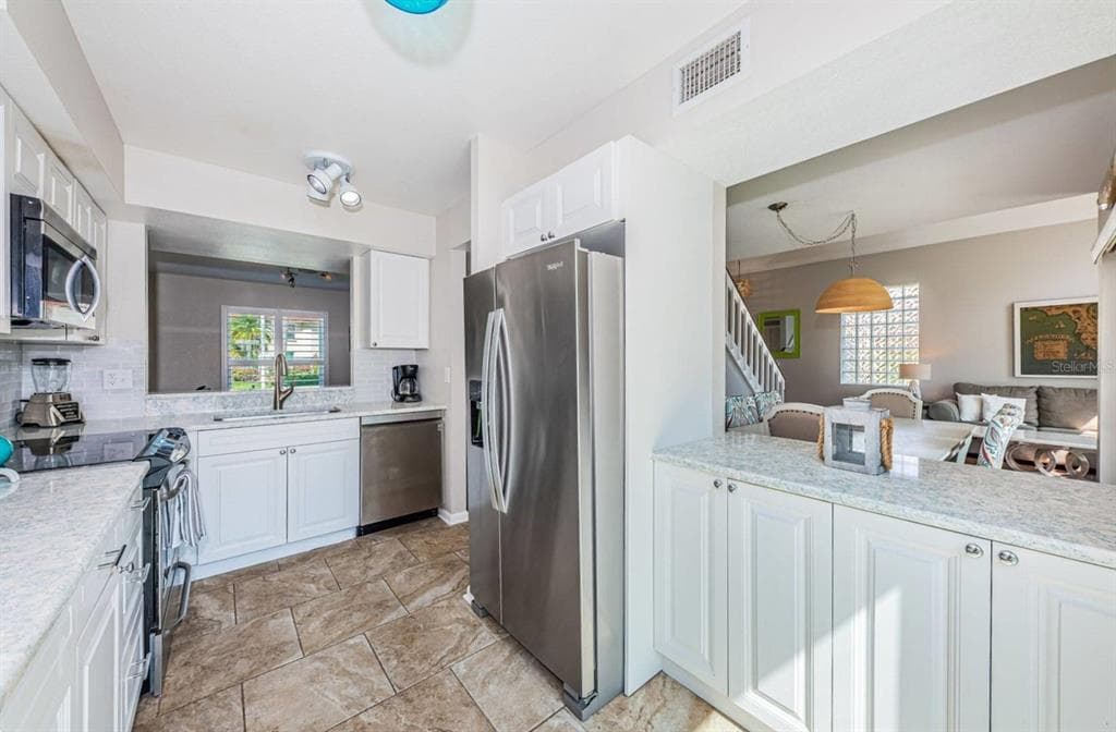 6107 MIRADA CIRCLE, ST PETERSBURG, FL 33715 — zdjęcie 2