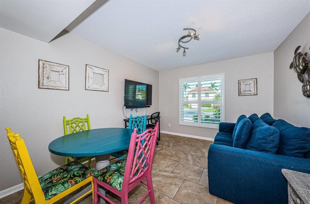 6107 MIRADA CIRCLE, ST PETERSBURG, FL 33715 — zdjęcie 4