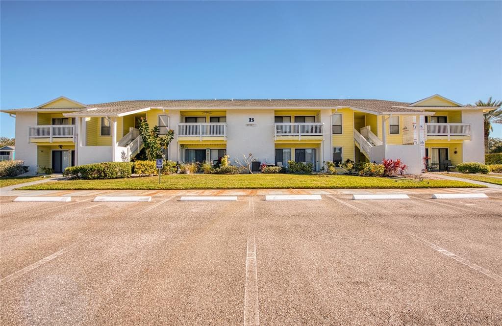 455 ALT 19 S # 21, PALM HARBOR, FL 34683