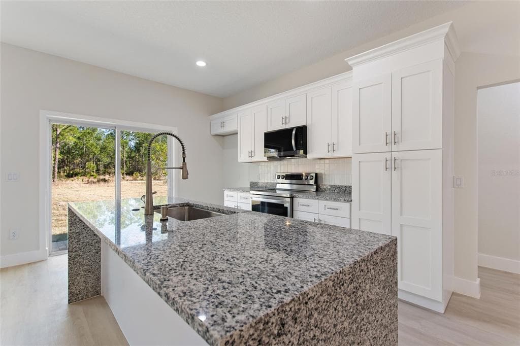 3770 JAPONICA AVENUE, INDIAN LAKE ESTATES, FL 33855 — zdjęcie 3