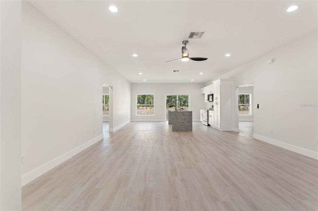 3770 JAPONICA AVENUE, INDIAN LAKE ESTATES, FL 33855 — zdjęcie 4