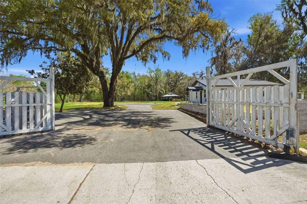 15458 SNOW MEMORIAL HIGHWAY, BROOKSVILLE, FL 34601 — zdjęcie 4