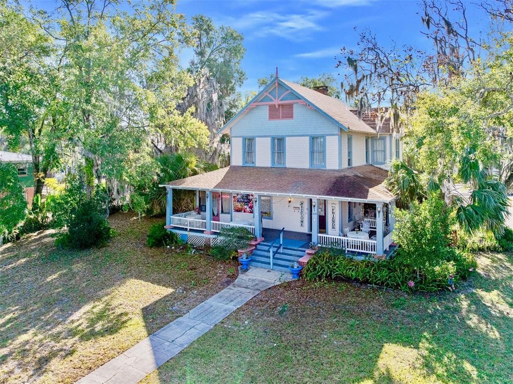 228 W HOWRY AVENUE, DELAND, FL 32720
