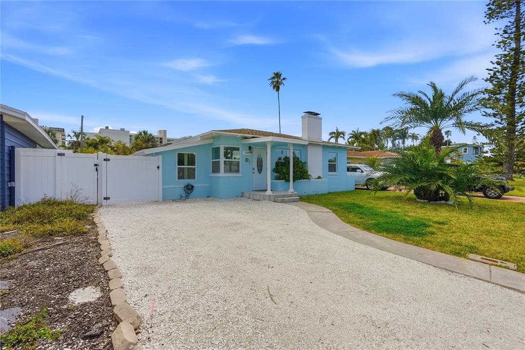 15424 2ND STREET E, MADEIRA BEACH, FL 33708 — zdjęcie 2