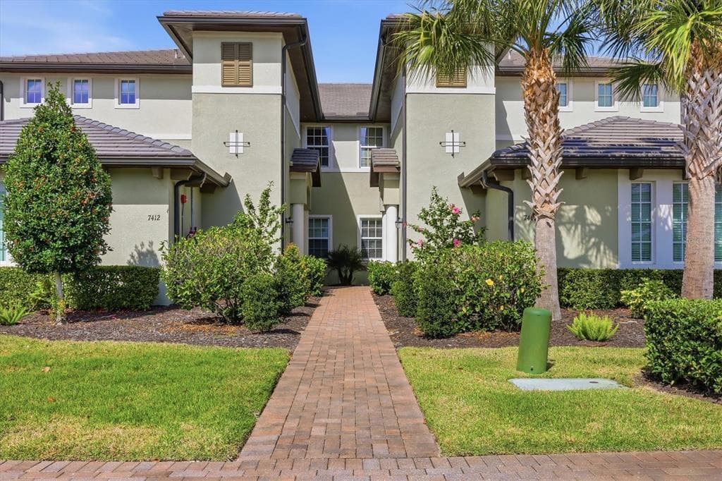 7412 DIVOT LOOP # 7412, BRADENTON, FL 34202