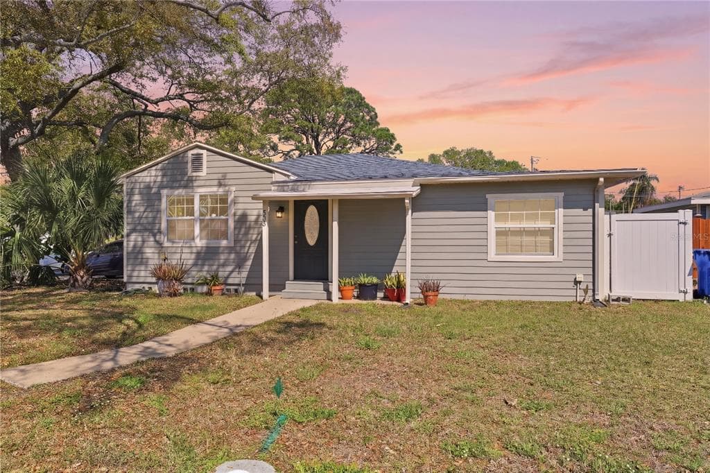733 61ST AVENUE NE, ST PETERSBURG, FL 33703 — zdjęcie 2