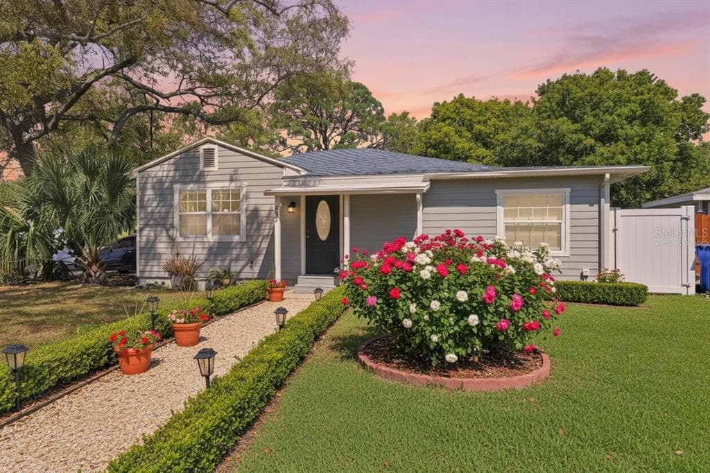 733 61ST AVENUE NE, ST PETERSBURG, FL 33703