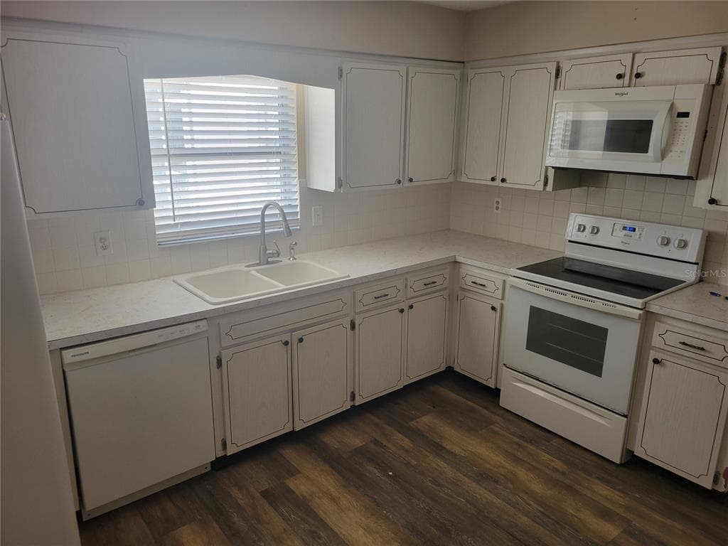 7530 JUDITH CRESCENT, PORT RICHEY, FL 34668 — zdjęcie 3