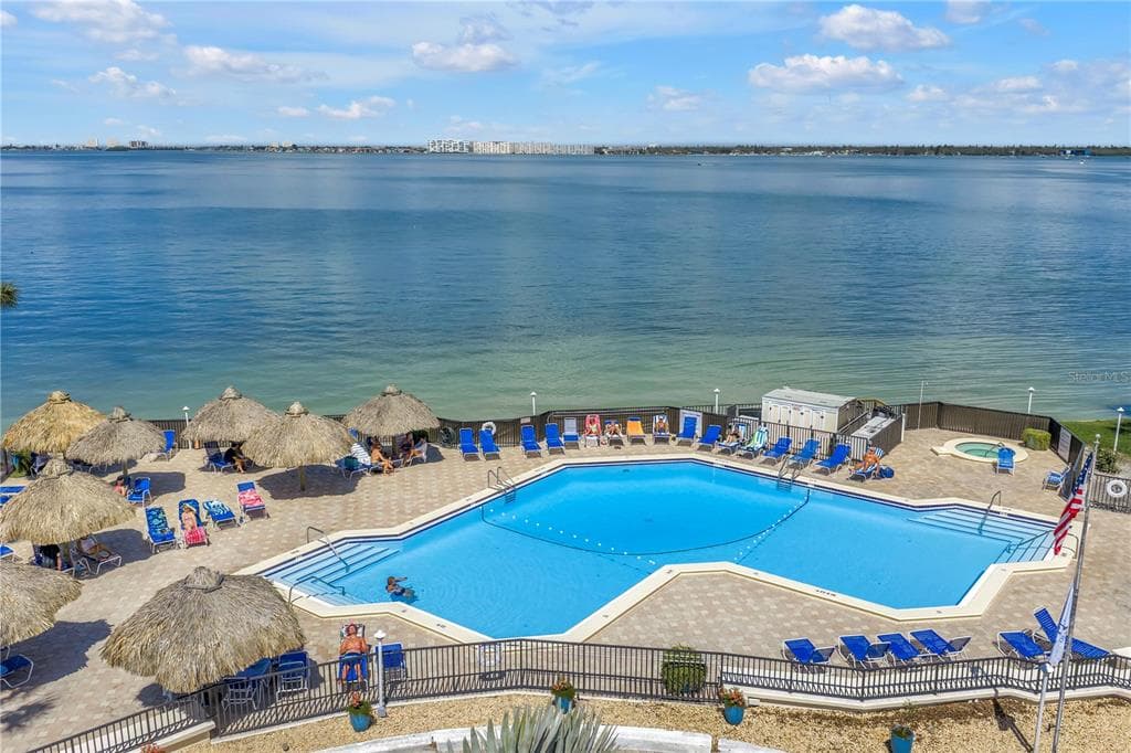 5825 PUERTA DEL SOL BOULEVARD S # 464, ST PETERSBURG, FL 33715