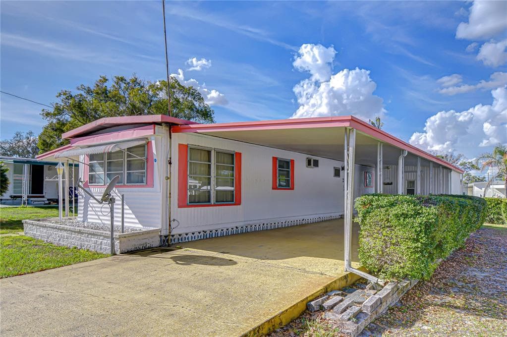 37427 HAMMOND DRIVE, ZEPHYRHILLS, FL 33541 — zdjęcie 2