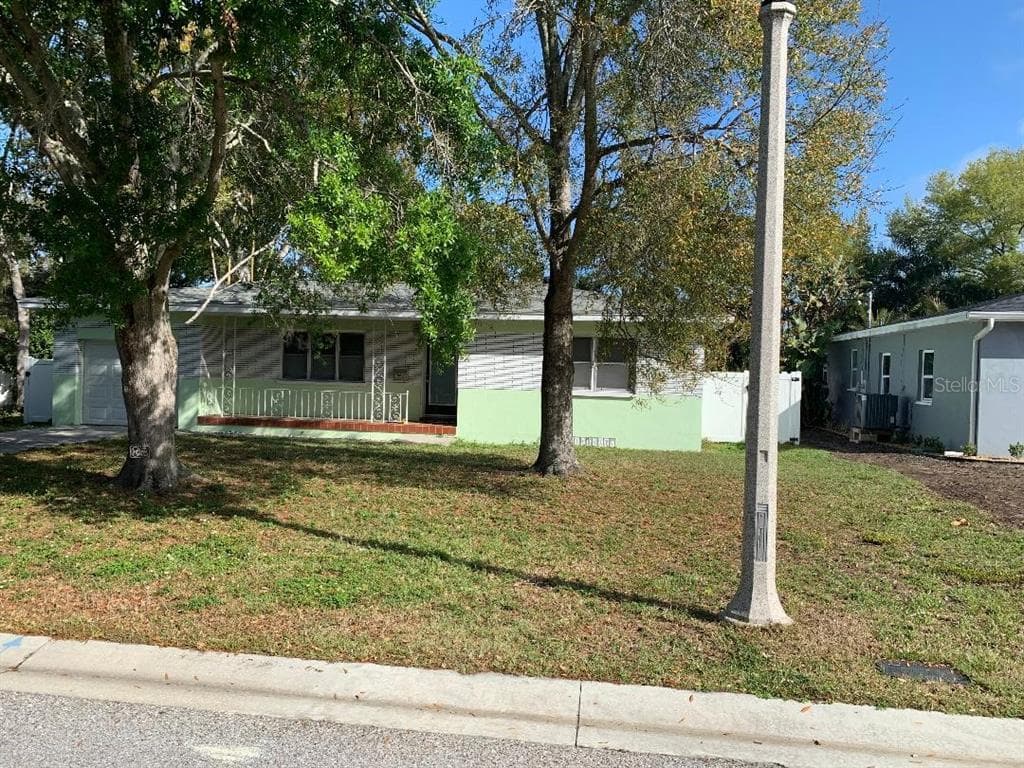 362 FOSTER LANE, BELLEAIR, FL 33756