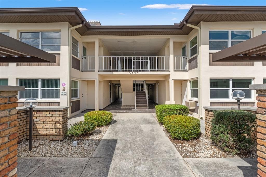 5111 AMULET DRIVE # 202, NEW PORT RICHEY, FL 34652 — zdjęcie 2