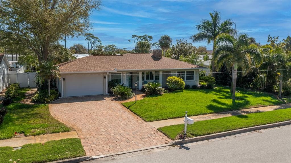 809 NOKOMIS AVENUE S, VENICE, FL 34285