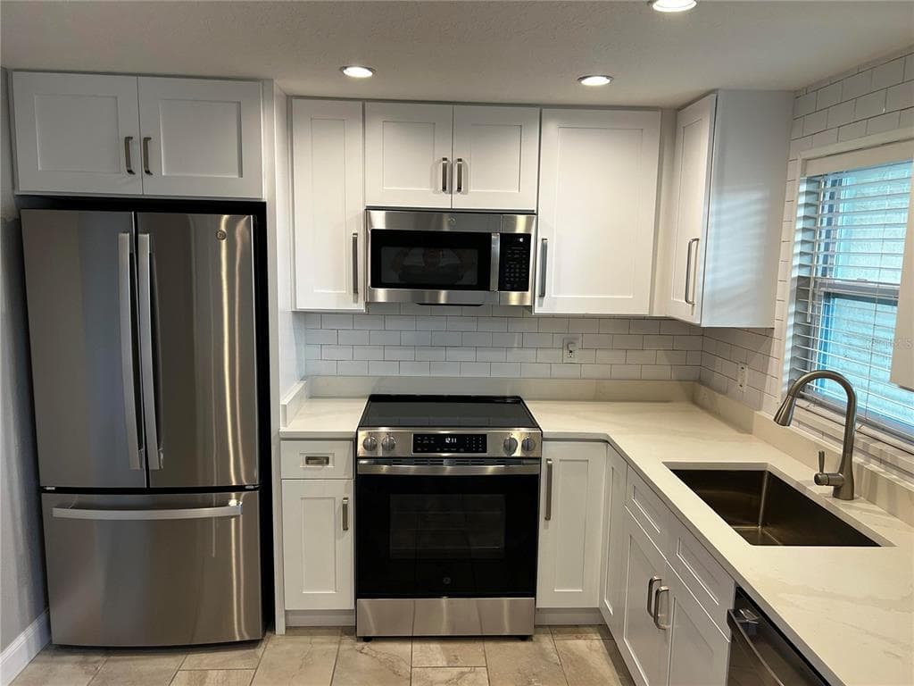 8802 BAY POINTE DRIVE # 102, TAMPA, FL 33615 — zdjęcie 5