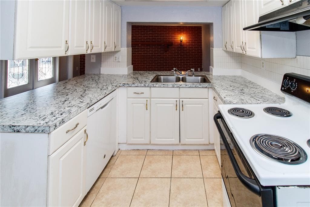 4150 NEWBURY DRIVE, NEW PORT RICHEY, FL 34652 — zdjęcie 4