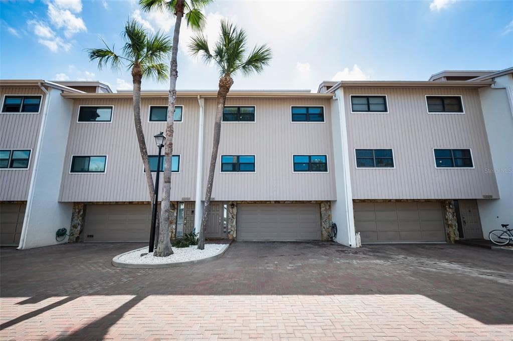 12334 CAPRI CIRCLE N, TREASURE ISLAND, FL 33706 — zdjęcie 2