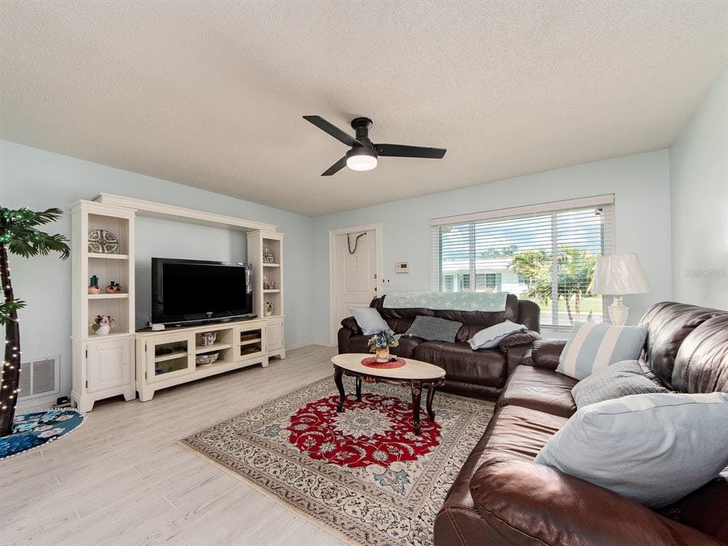 14104 88TH AVENUE, SEMINOLE, FL 33776 — zdjęcie 5