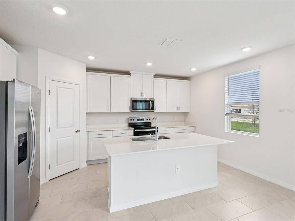 799 SUNSHOWER DRIVE, LADY LAKE, FL 32159 — zdjęcie 3
