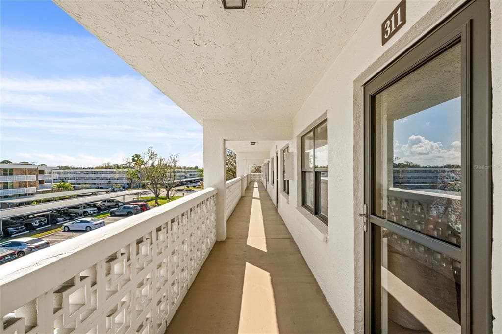 4910 BAY STREET NE # 311, ST PETERSBURG, FL 33703 — zdjęcie 2