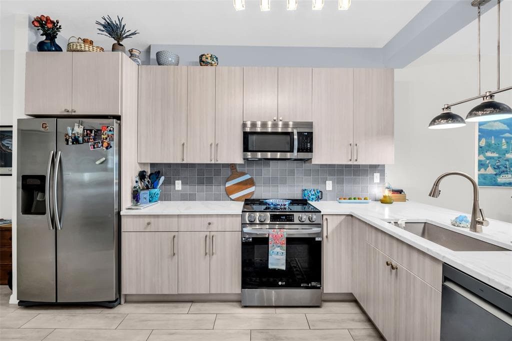 316 8TH STREET S # 402, ST PETERSBURG, FL 33701 — zdjęcie 5