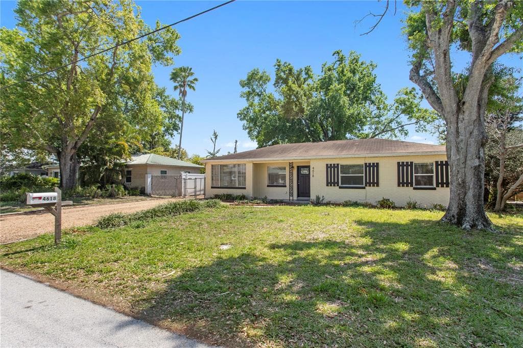 4618 W BAY VILLA AVENUE, TAMPA, FL 33611