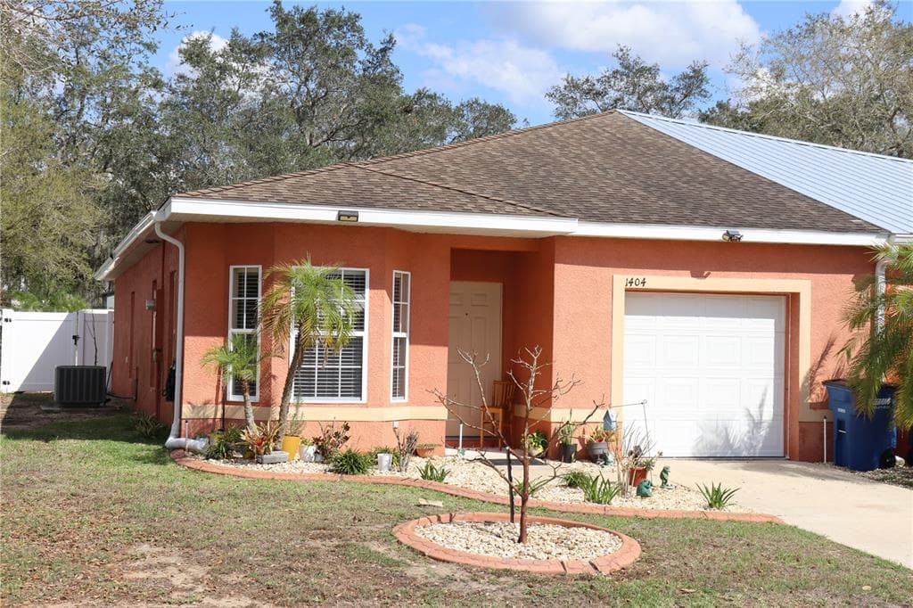 1404 LAS VILLAS BOULEVARD, SEBRING, FL 33870