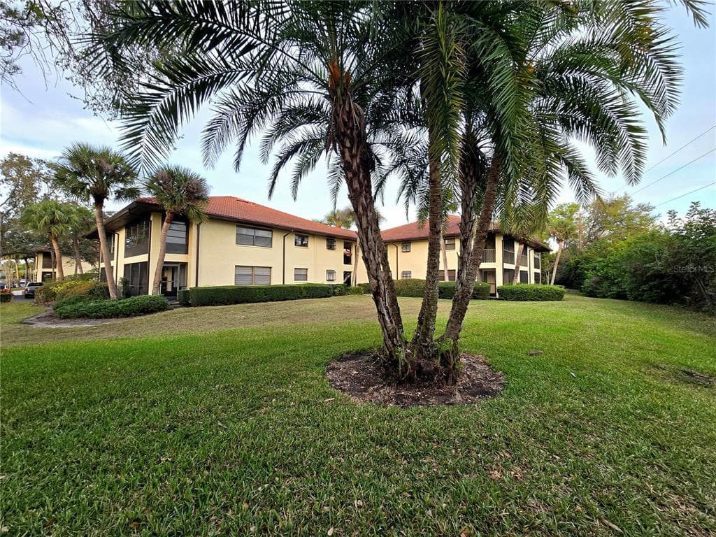 2009 HAMMOCK PINE BOULEVARD # 2009, CLEARWATER, FL 33761