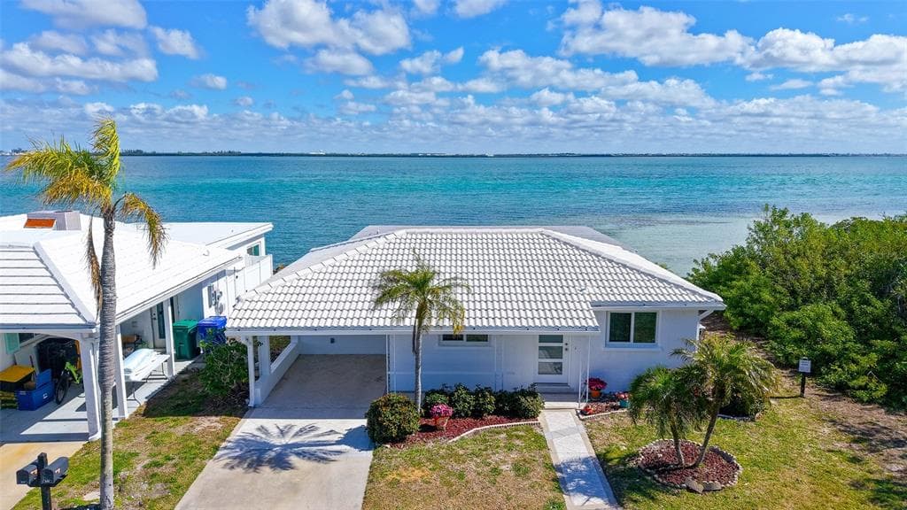 948 SPANISH DRIVE S, LONGBOAT KEY, FL 34228