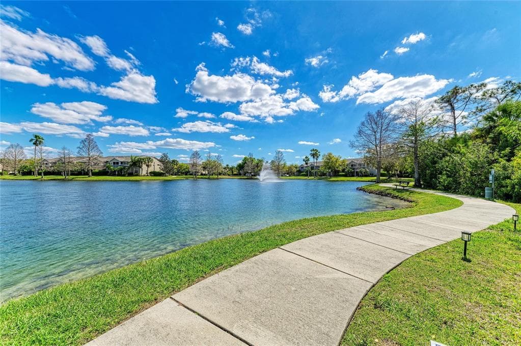 8911 MANOR LOOP # 207, LAKEWOOD RANCH, FL 34202 — zdjęcie 2