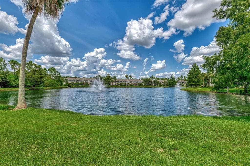 8911 MANOR LOOP # 207, LAKEWOOD RANCH, FL 34202 — zdjęcie 3