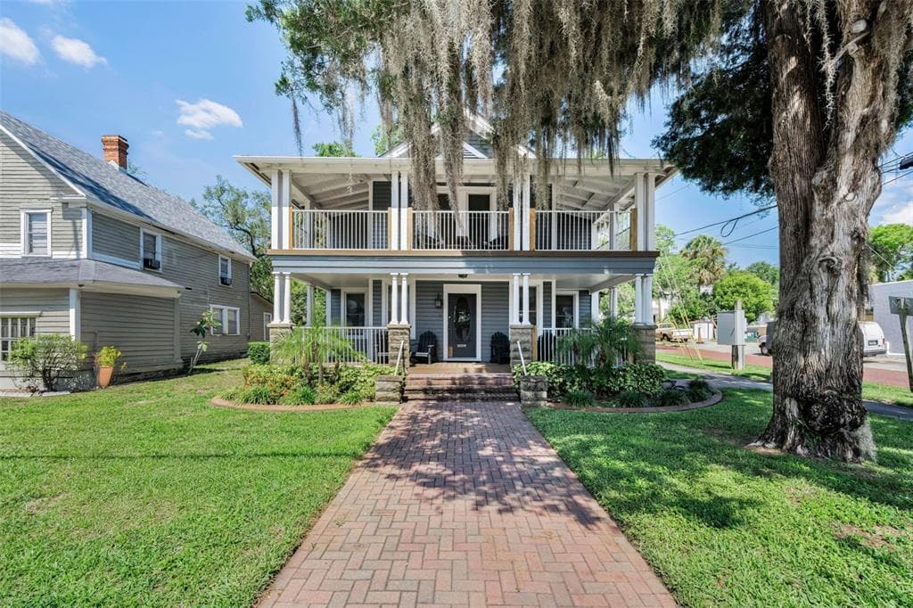 133 N PINELLAS AVENUE, TARPON SPRINGS, FL 34689