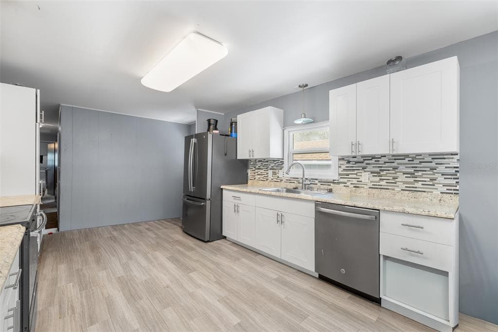 3822 ALICE DRIVE, WESLEY CHAPEL, FL 33543 — zdjęcie 3
