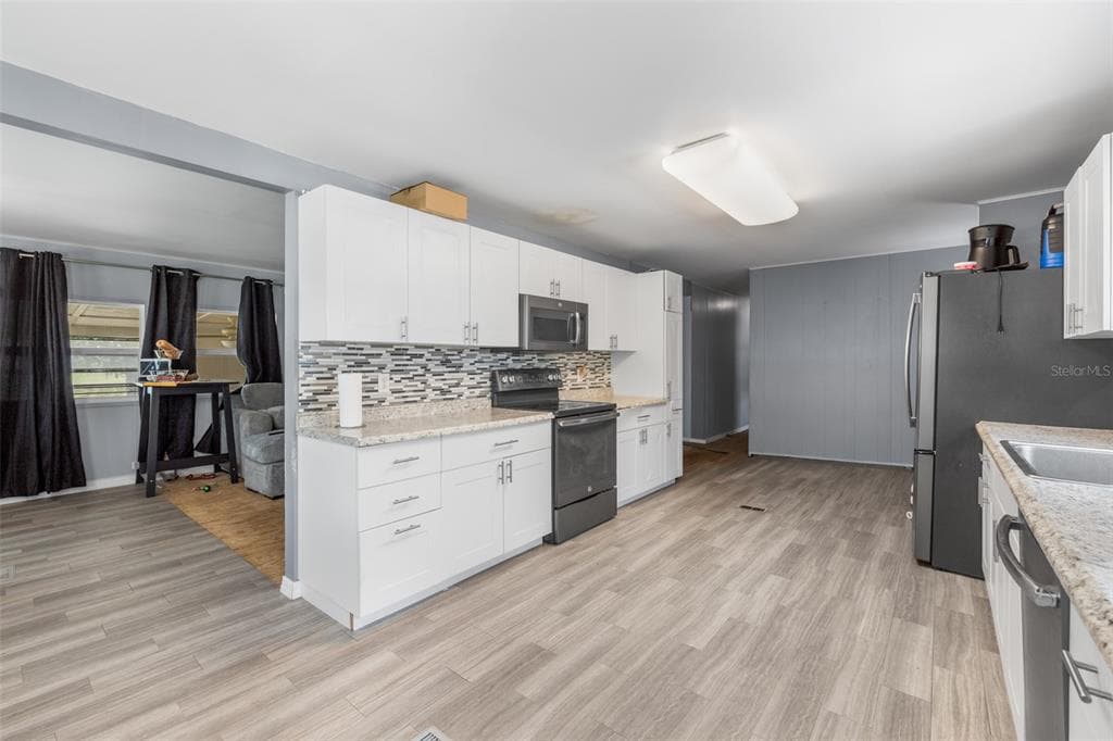 3822 ALICE DRIVE, WESLEY CHAPEL, FL 33543 — zdjęcie 5