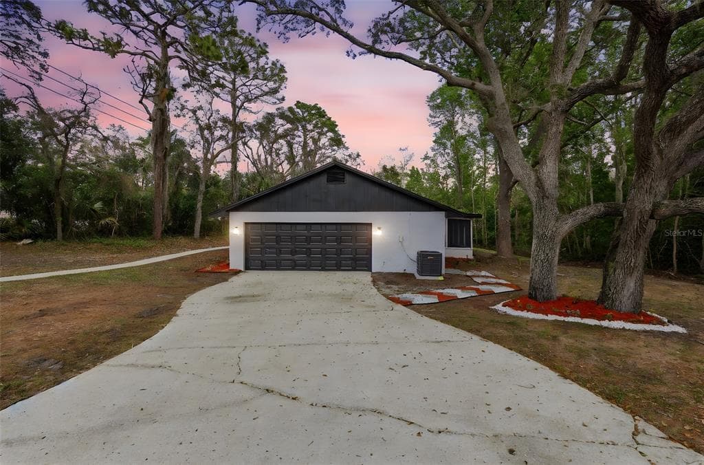300 E SWEETWATER CREEK DRIVE, LONGWOOD, FL 32779