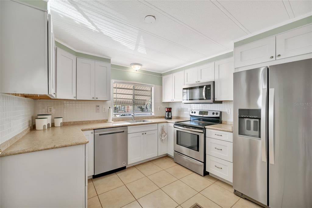 110 E SAINT LUCIA LOOP, APOLLO BEACH, FL 33572 — zdjęcie 5