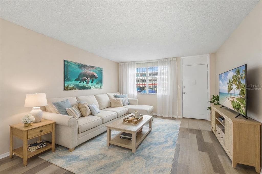 5095 BAY STREET NE # 110, ST PETERSBURG, FL 33703 — zdjęcie 2
