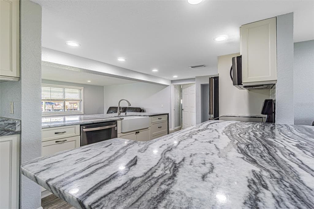 1125 FERNWOOD DRIVE, HOLIDAY, FL 34690 — zdjęcie 5