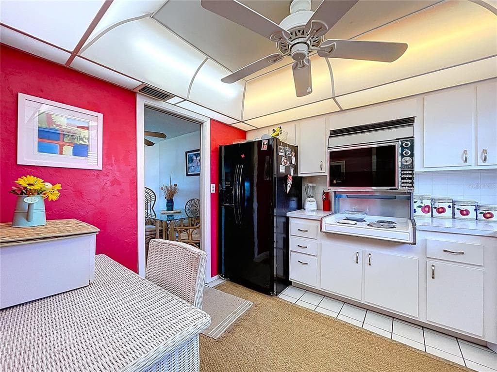 4650 COVE CIRCLE # 209, ST PETERSBURG, FL 33708 — zdjęcie 5