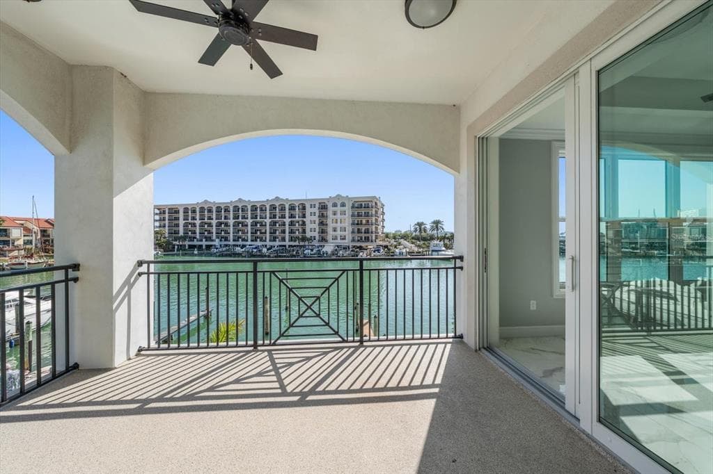 211 DOLPHIN POINT # 201, CLEARWATER, FL 33767 — zdjęcie 4