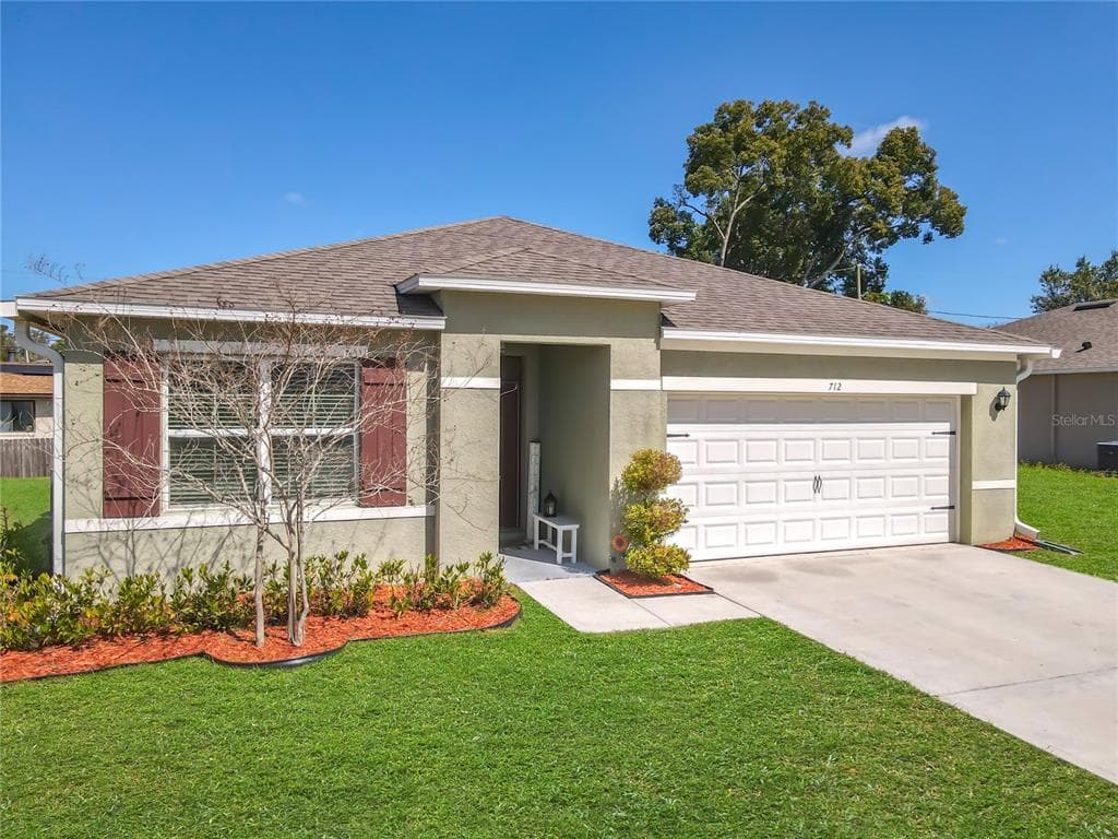 712 RED HAWK LANE, DELTONA, FL 32725