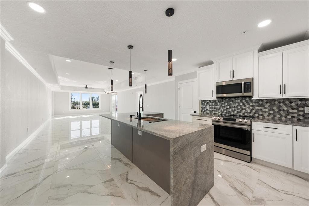 211 DOLPHIN POINT # 203, CLEARWATER, FL 33767 — zdjęcie 5
