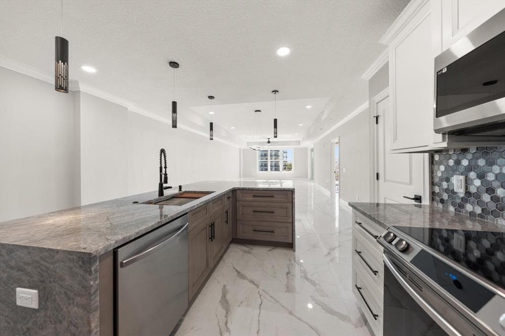 211 DOLPHIN POINT # 303, CLEARWATER, FL 33767 — zdjęcie 5