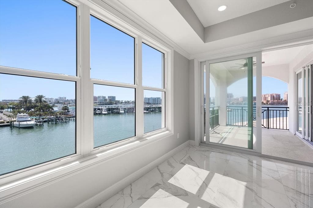 211 DOLPHIN POINT # 303, CLEARWATER, FL 33767 — zdjęcie 4