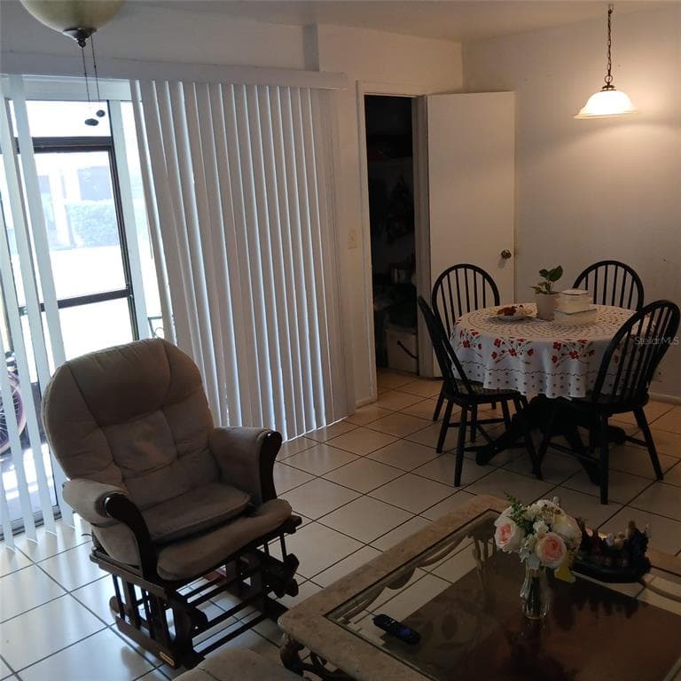 8609 N CHAMPLAIN COURT # 77, TAMPA, FL 33614 — zdjęcie 3
