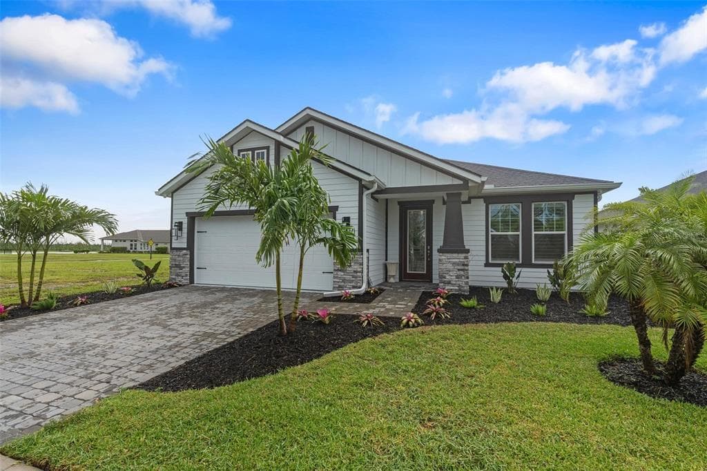141 MOSAIC BOULEVARD, DAYTONA BEACH, FL 32124