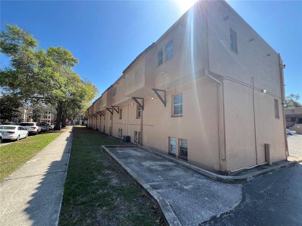 914 SW 8TH AVENUE # 44, GAINESVILLE, FL 32601 — zdjęcie 4
