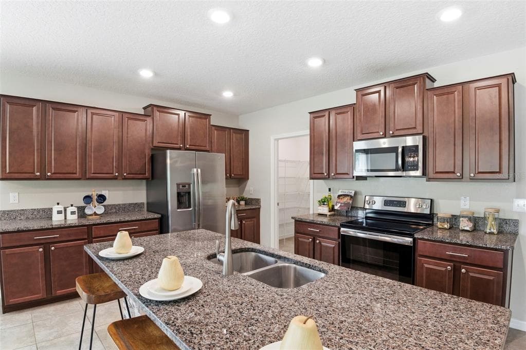 6342 COBBLE BLISS STREET, ZEPHYRHILLS, FL 33541 — zdjęcie 2